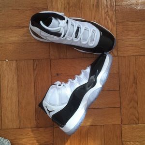 Air Jordan 11 retro concord